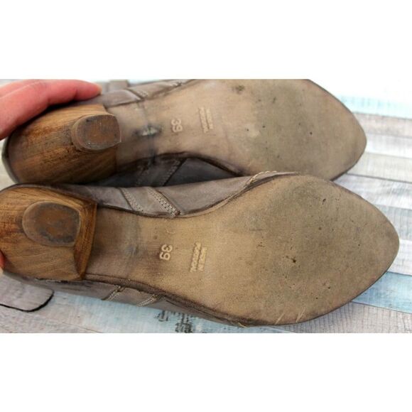 VIRUS PORTUGAL GRAY PERFORATED GENUINE LEATHER MED HEEL SLOUCHY BOOTS 9 39 - Picture 6 of 8